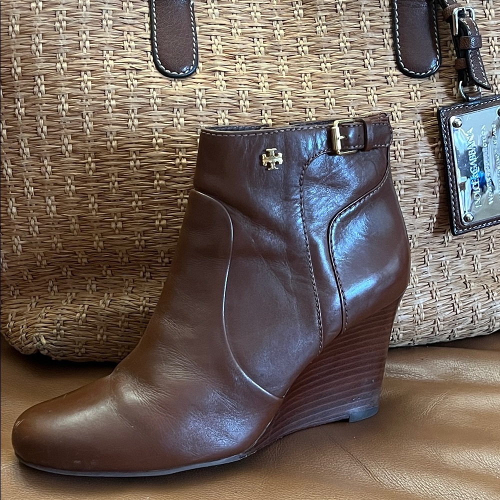 TORY BURCH Womens Brown Milan 85MM Wedge Bootie Equestrian Calf Size 6.5